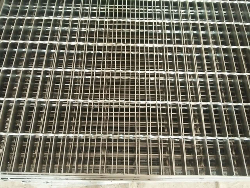 壓焊鋼格板生產(chǎn)中的自動化控制技術